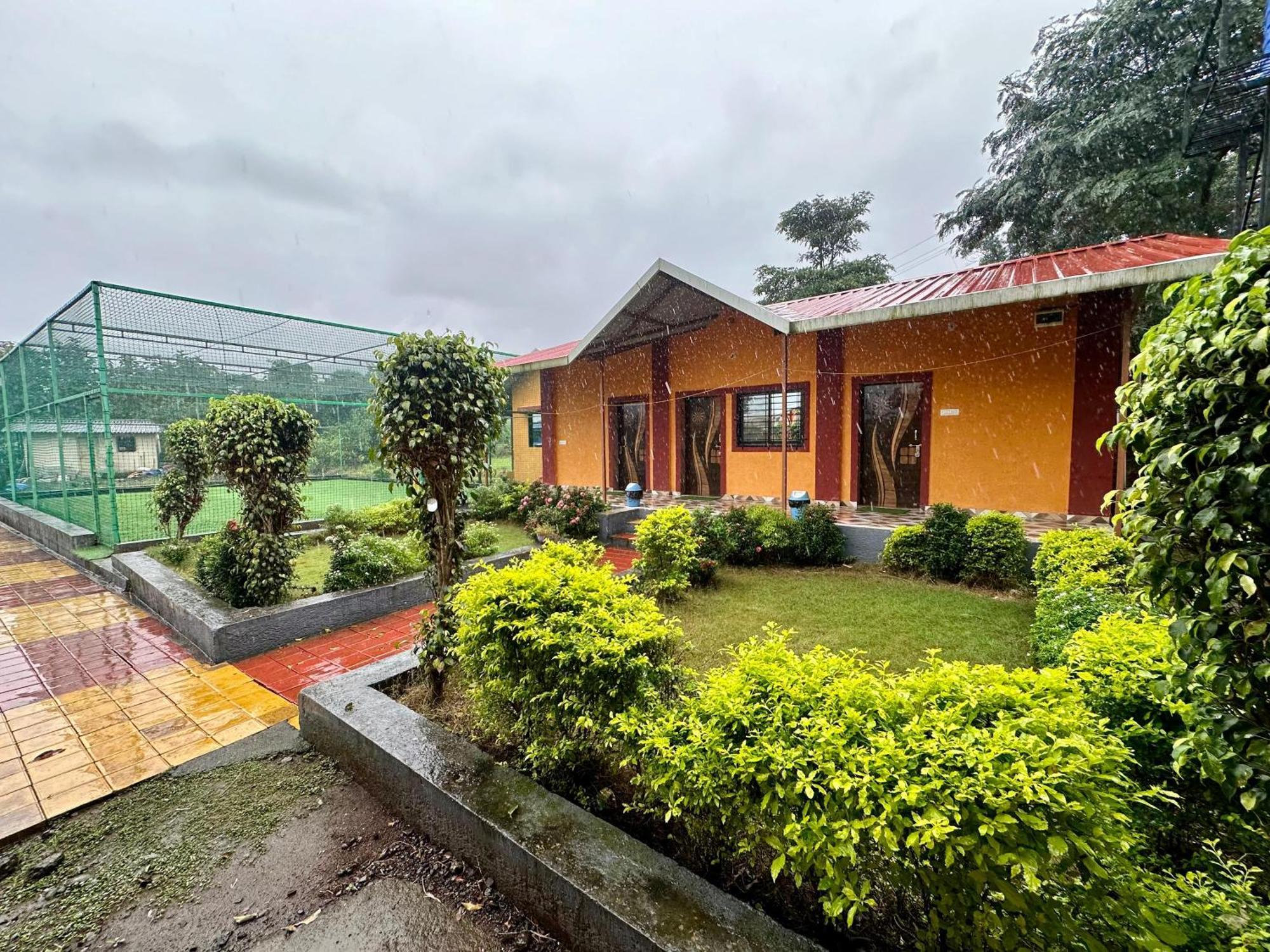 Karjat Ap Resort Exterior foto